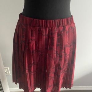 Snake print pleated skirt - fully lined